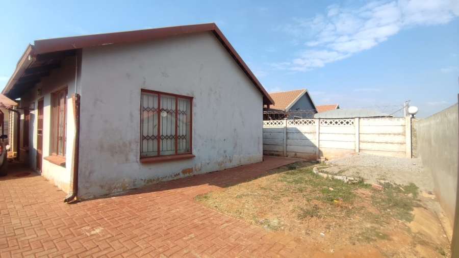 2 Bedroom Property for Sale in Boitekong North West